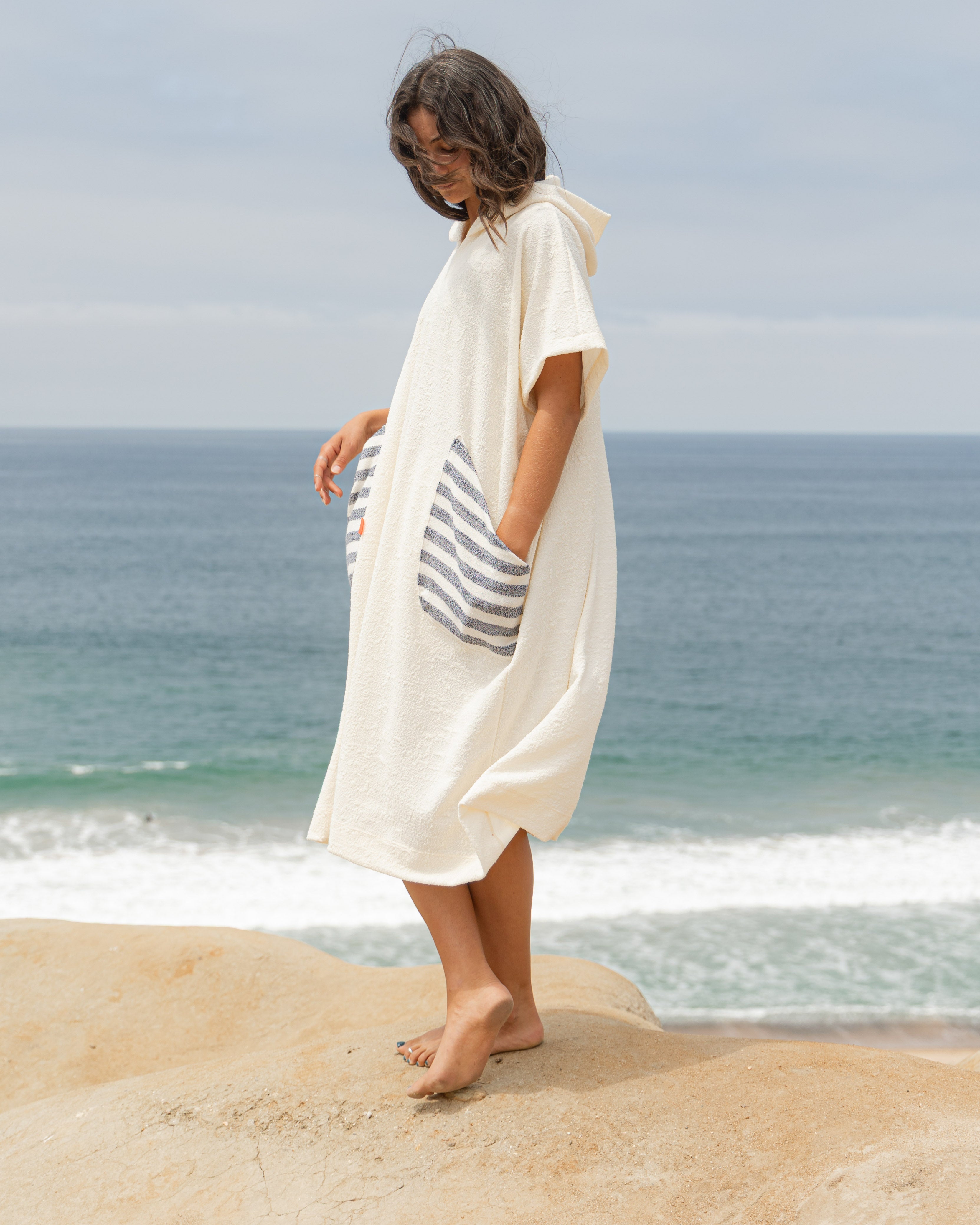 Luna Poncho - Ivory Terry