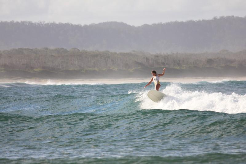 Video: Kirra Innes surfs point breaks in Australia