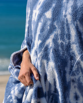 Changing Cape Navy Tie Dye Pattern Towel Dress Poncho Pockets