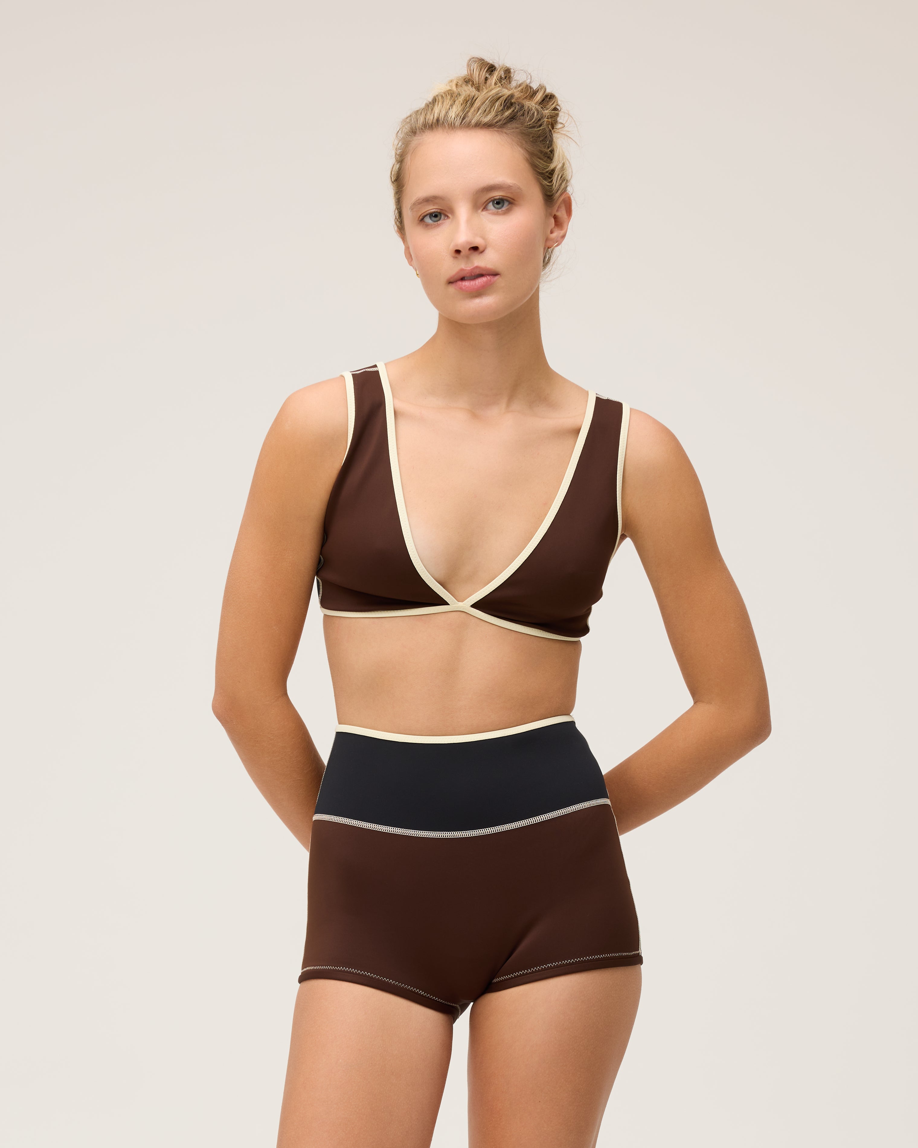 Darla Short - Cappuccino/Black (C-Skin)