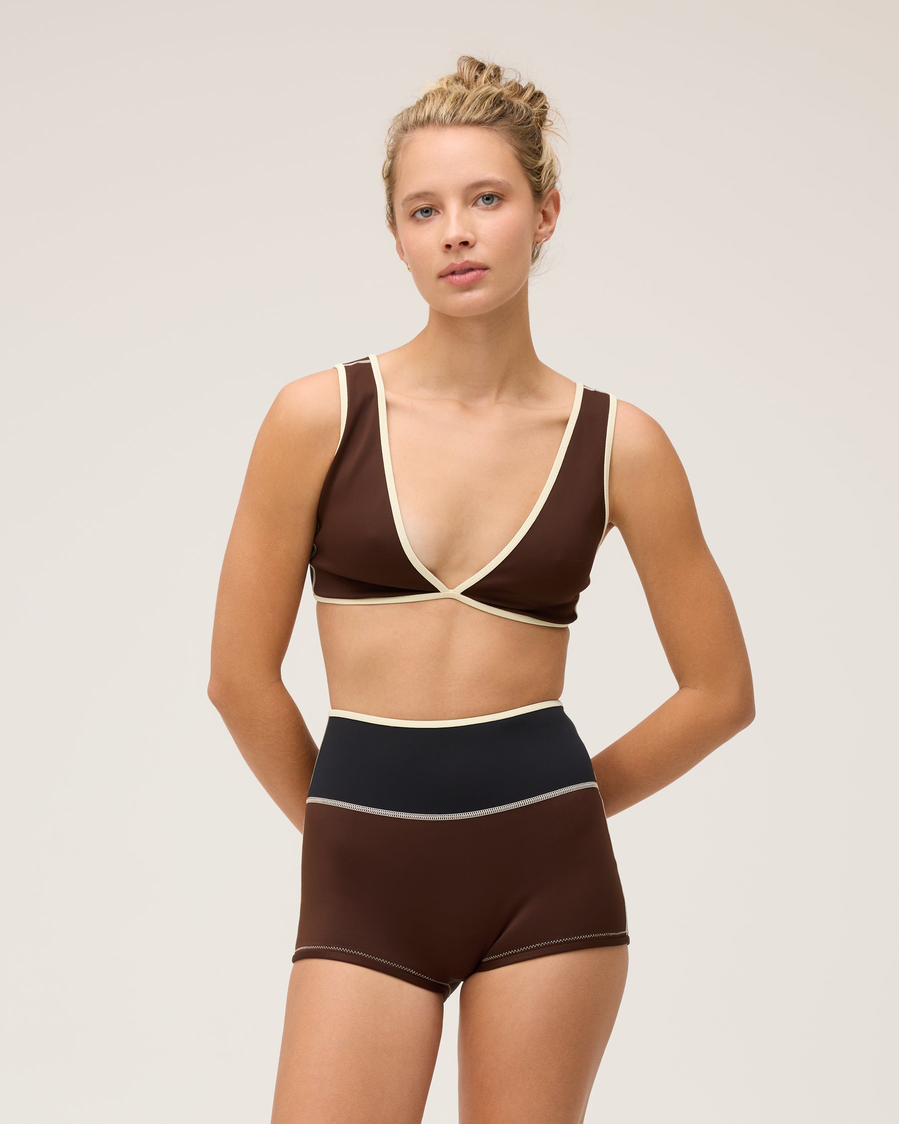 Darla Short - Cappuccino/Black (C-Skin)