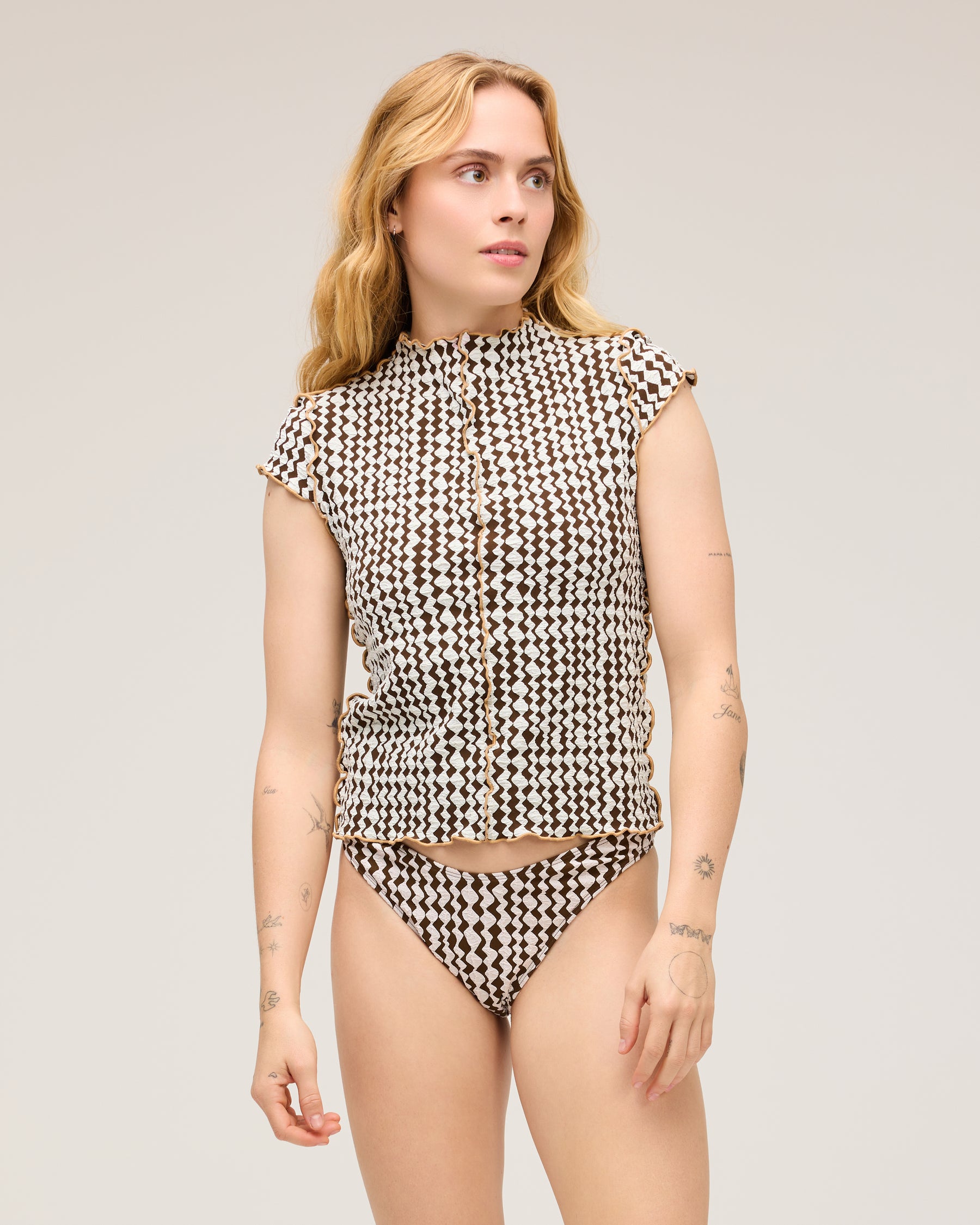 Leo Top - Curly Currents