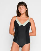 Riviera One Piece - Jet
