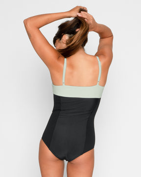 Riviera One Piece - Jet