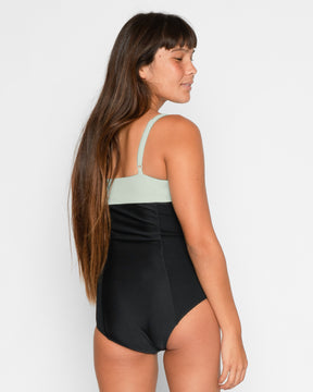 Riviera One Piece - Jet